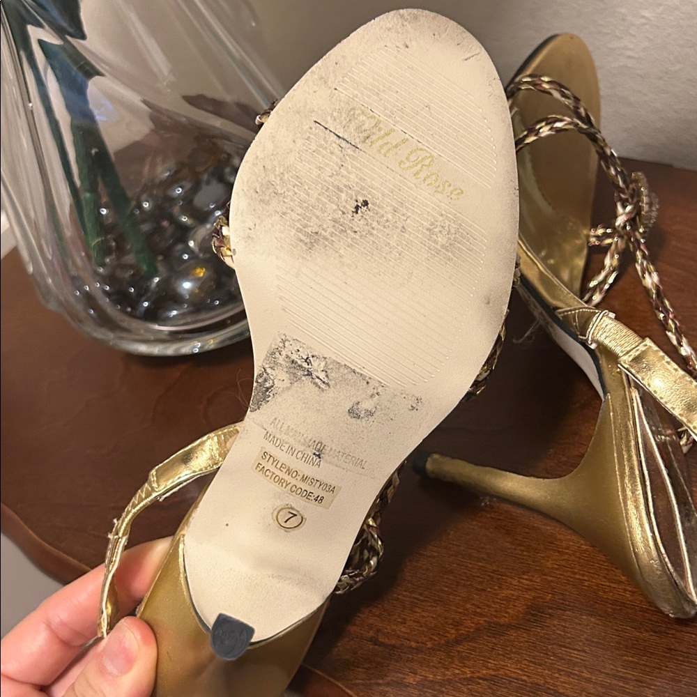 Wild Rose Elegant Gold Women's Heels - Picture 8 of 10